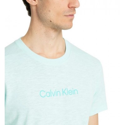 Camiseta Calvin Klein... 2
