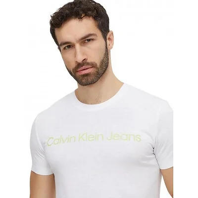 Camiseta Calvin Klein... 2