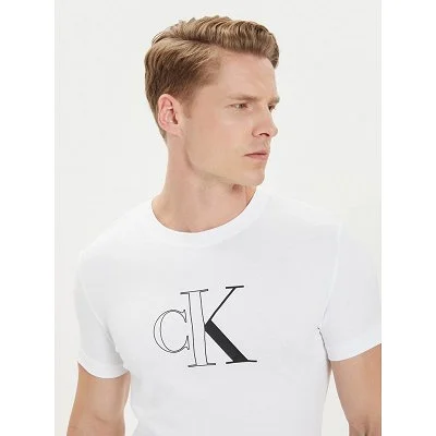 Camiseta Calvin Klein... 2