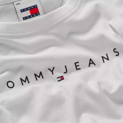 Camiseta Tommy Hilfiger... 2