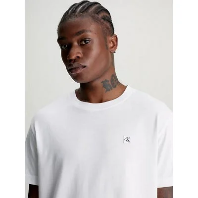 Camiseta Calvin Klein... 2