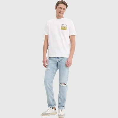 Camiseta Calvin Klein... 2