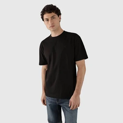 Camiseta Calvin Klein Negra...