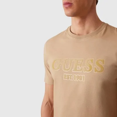 Camiseta Guess Marrón... 2