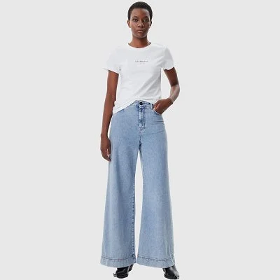 Camiseta Calvin Klein... 2