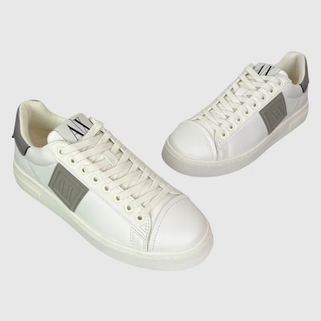 Zapatillas Armani Exchange Blancas y...