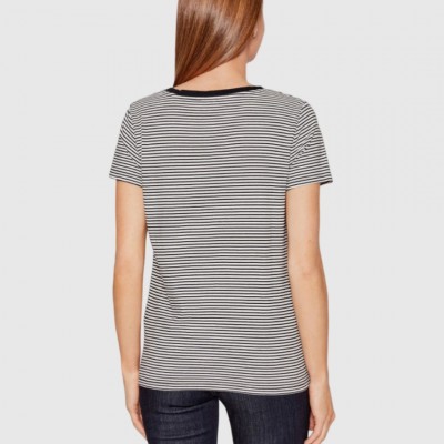 Camiseta Levi's Negra y... 2
