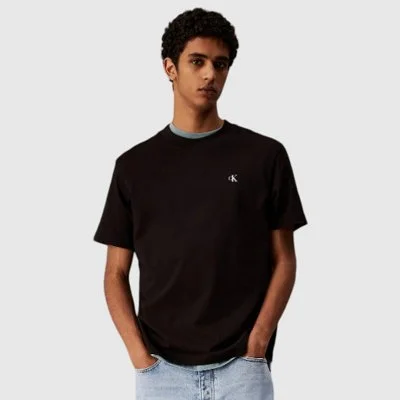 Camiseta Calvin Klein Negra...