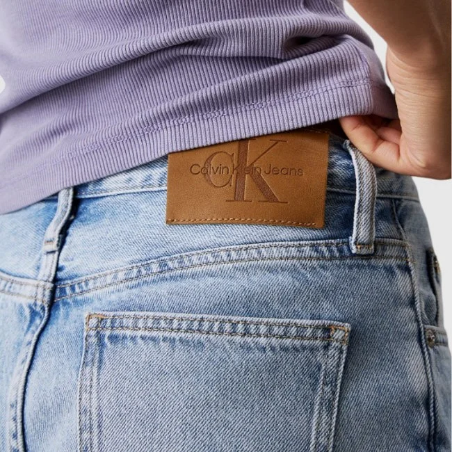 Pantalón Corto Vaquero Calvin Klein...