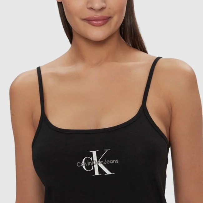 Camiseta Calvin Klein Negra Mujer
