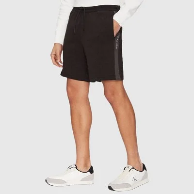 Pantalón Corto Calvin Klein...