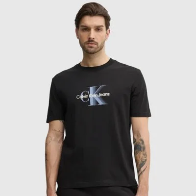 Camiseta Calvin Klein Negra...