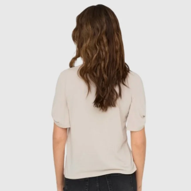 Camiseta ONLY Beige Mujer