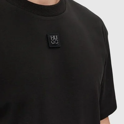 Camiseta Hugo Negra Hombre 2