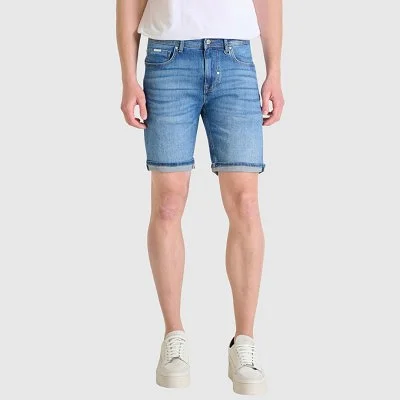 Pantalón Corto Vaquero...