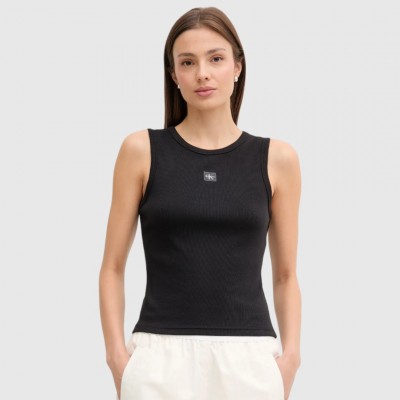 Camiseta Calvin Klein Negra...