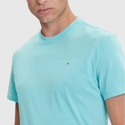 Camiseta Tommy Hilfiger... 2