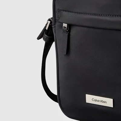 Bandolera Calvin Klein... 2