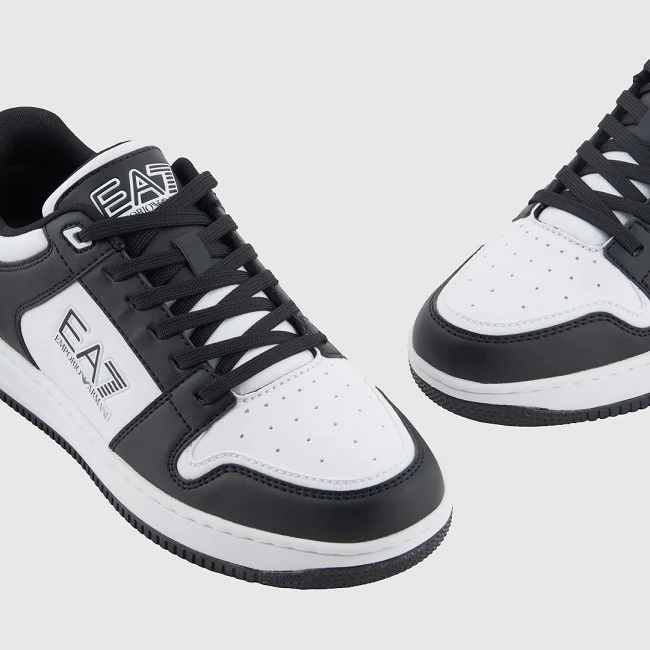 Zapatillas Armani Blancas y Negras...