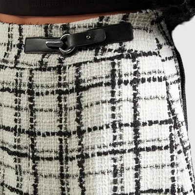 Falda Morgan Blanca y Negra... 2