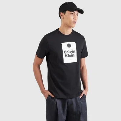 Camiseta Calvin Klein Negra...