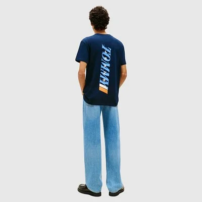 Camiseta Tommy Hilfiger... 2