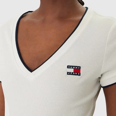 Camiseta Tommy Hilfiger... 2