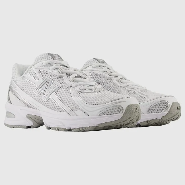 Zapatillas New Balance Blancas y Grises