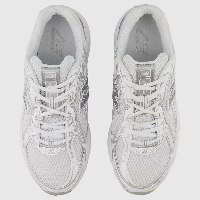 Zapatillas New Balance Blancas y Grises
