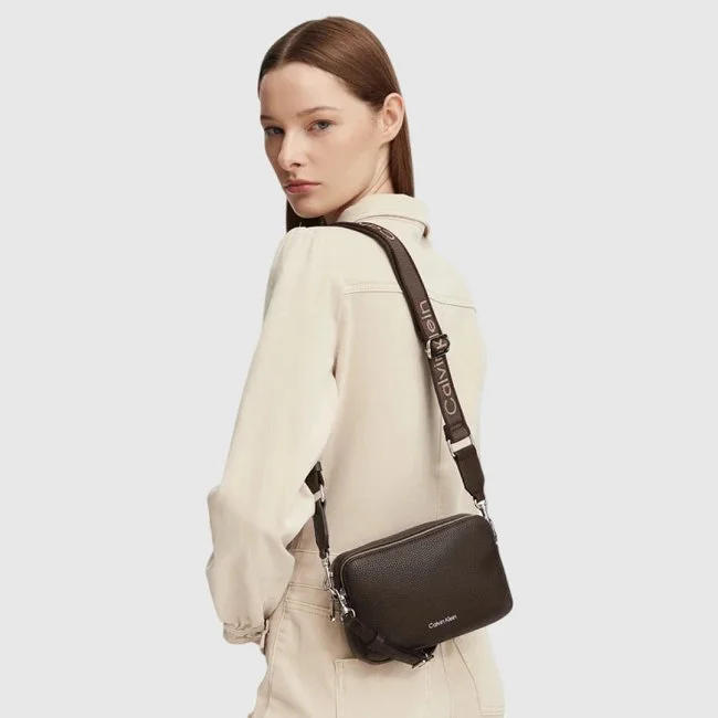 Bolso Calvin Klein Marrón Mujer