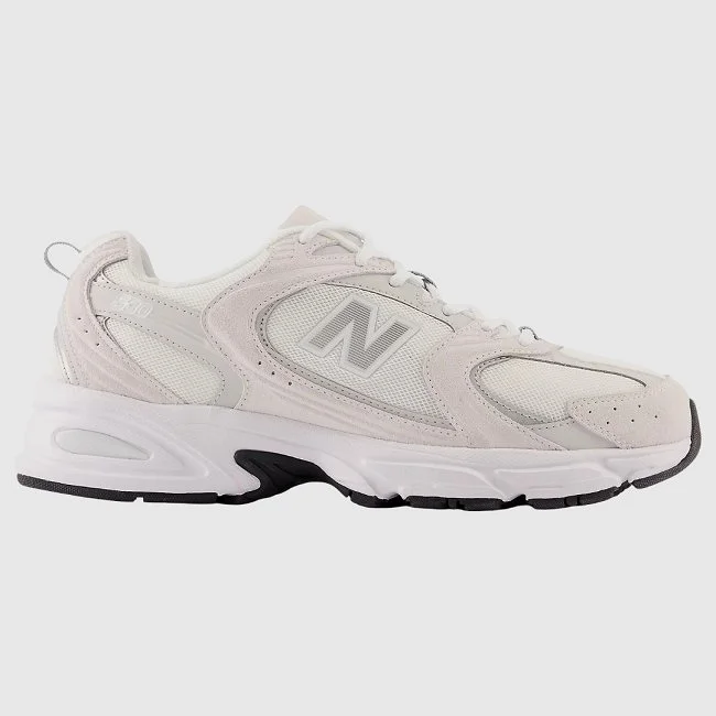 Zapatillas New Balance Blancas y Beiges