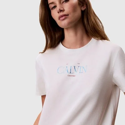 Camiseta Calvin Klein... 2