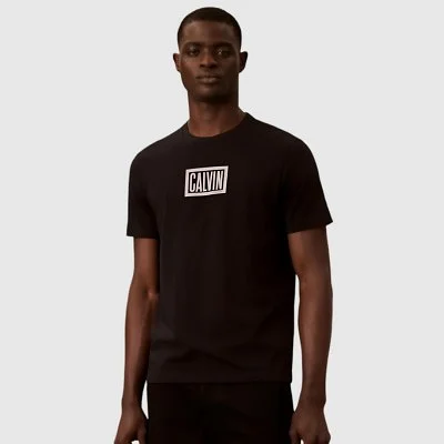Camiseta Calvin Klein Negra...