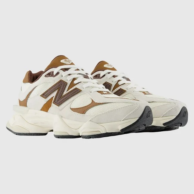 Zapatillas New Balance Beiges y Marrones