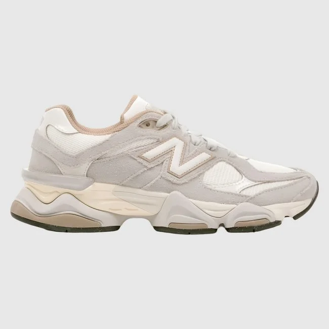 Zapatillas New Balance Beiges y Blancas