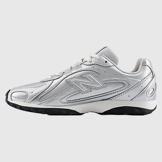 Zapatillas New Balance Plateadas