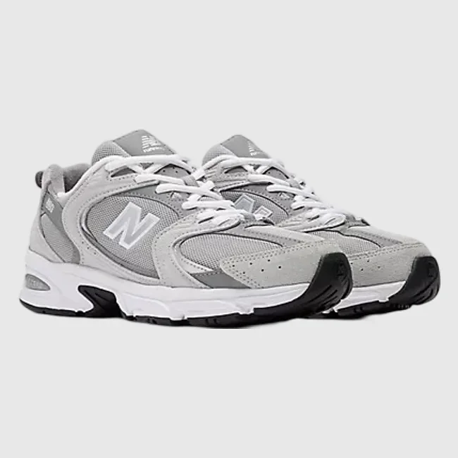 Zapatillas New Balance Grises y Blancas