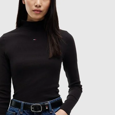 Camiseta Tommy Hilfiger... 2