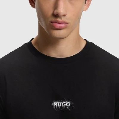 Camiseta Hugo Negra Hombre 2