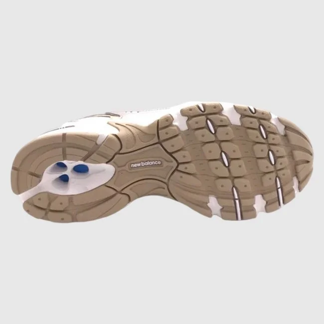 Zapatillas New Balance Beige y Blancas