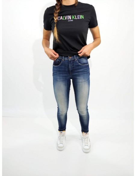 Camiseta Calvin Klein Multicolored Logo 