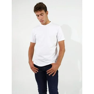 Camiseta Armani Exchange...