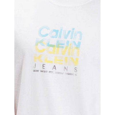 Camiseta Calvin Klein... 2
