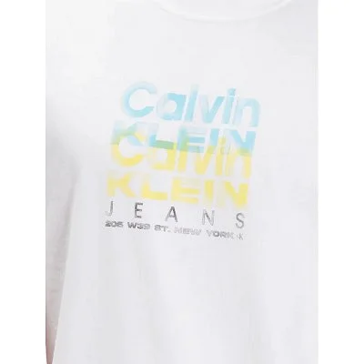 Camiseta Calvin Klein... 2