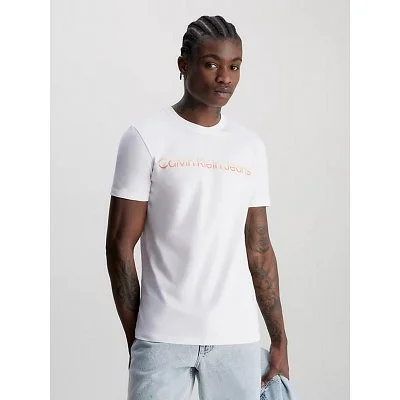 Camiseta Calvin Klein...