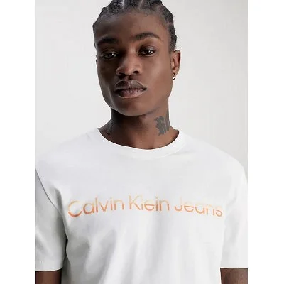 Camiseta Calvin Klein... 2