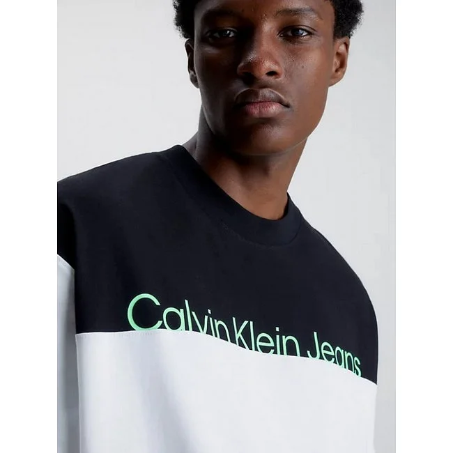 Camiseta Calvin Klein Blanca y Negra...