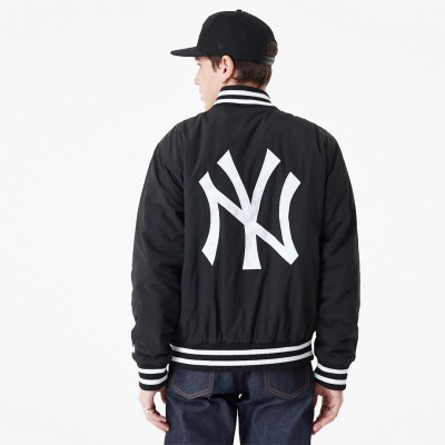 Chaqueta New Era Negra Logo... 2