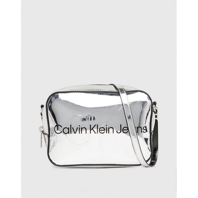 Bolso Calvin Klein Plateado
