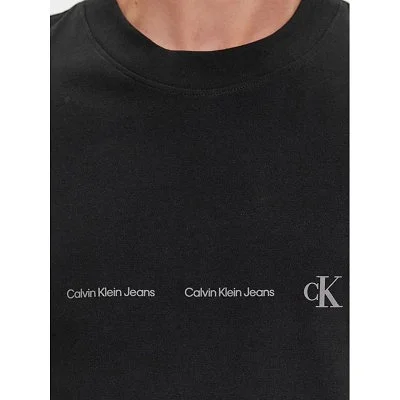 Camiseta Calvin Klein... 2